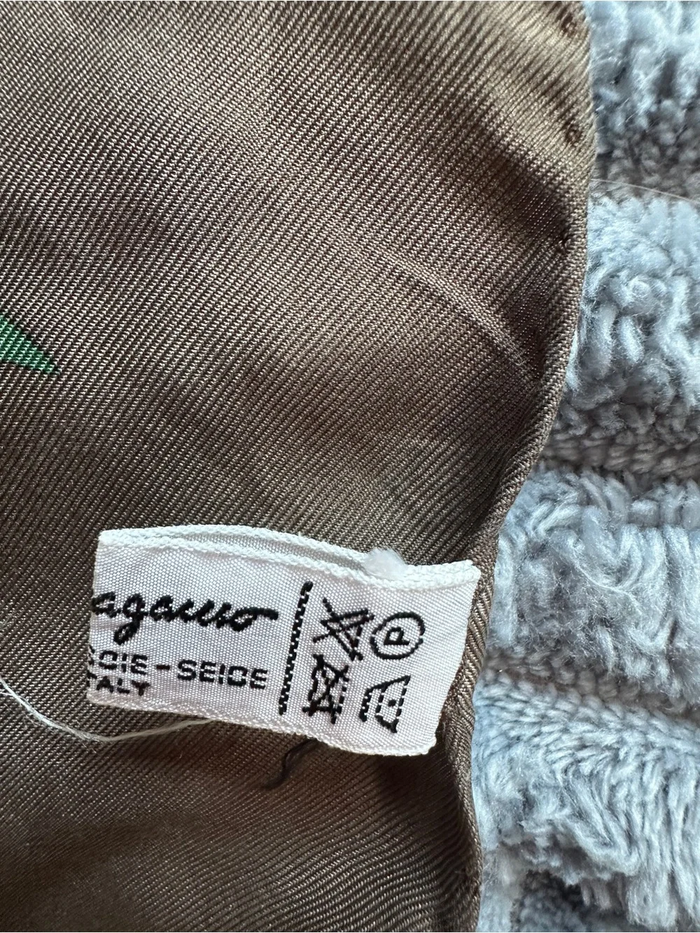 Salvatore Ferragamo excellent vintage